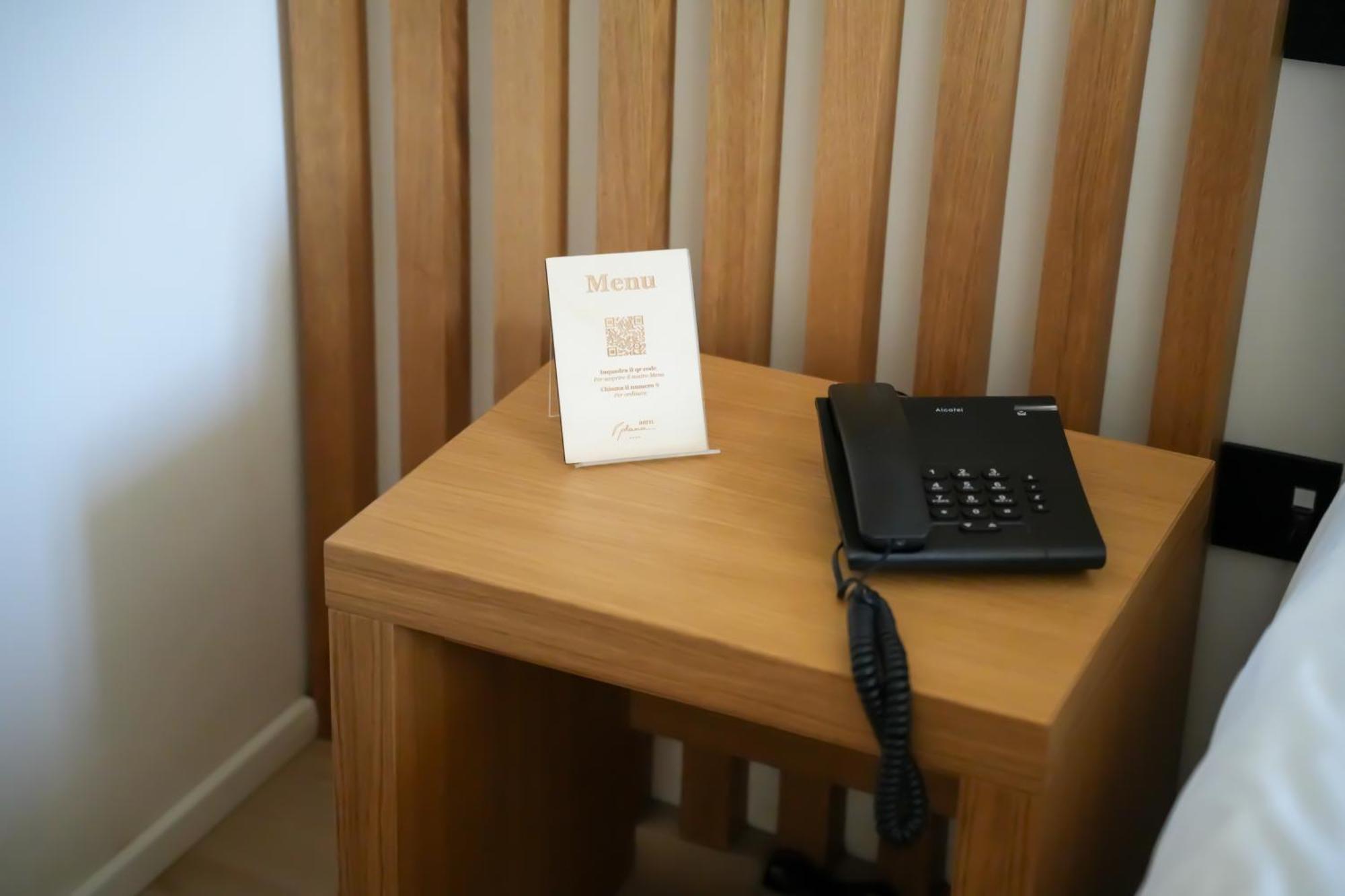 קאסרטה Plana Hotel מראה חיצוני תמונה
