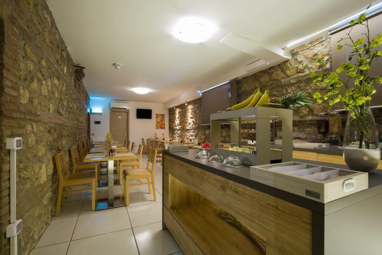 קאסרטה Plana Hotel מראה חיצוני תמונה