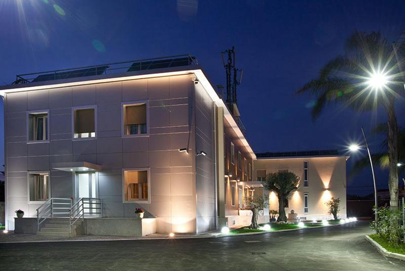קאסרטה Plana Hotel מראה חיצוני תמונה